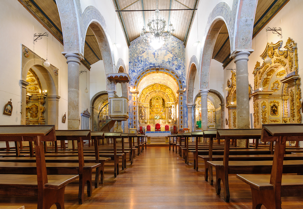 Igreja-Paroquial-Estombar-1