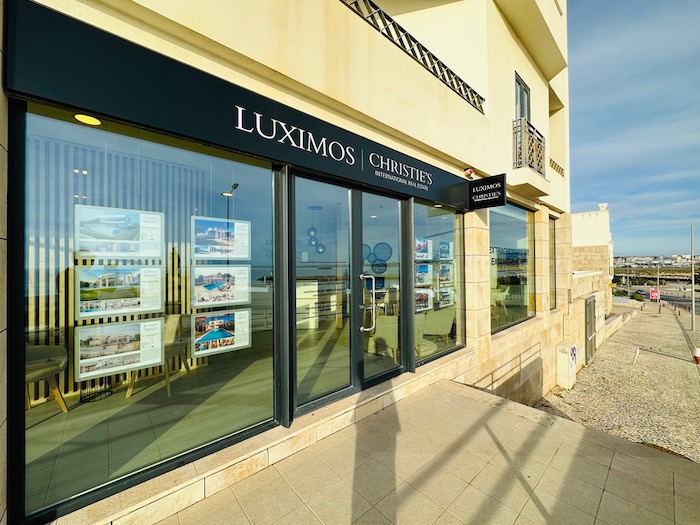LUXIMOS-Christie´s-Lagos