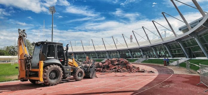Pista-Atletismo-VRSA Autarquia Investe 500 mil euros na Renovação da Pista de Atletismo do Complexo Desportivo.