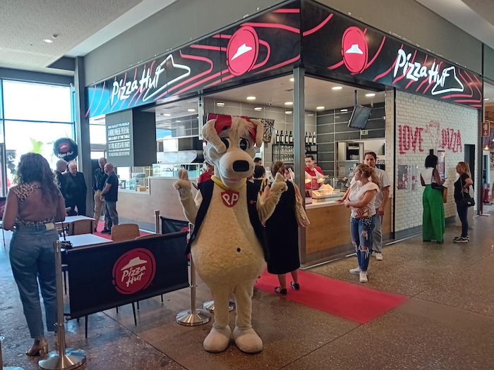 Tavira Plaza Abertura de nova loja "Pizza Hut" Mais Algarve