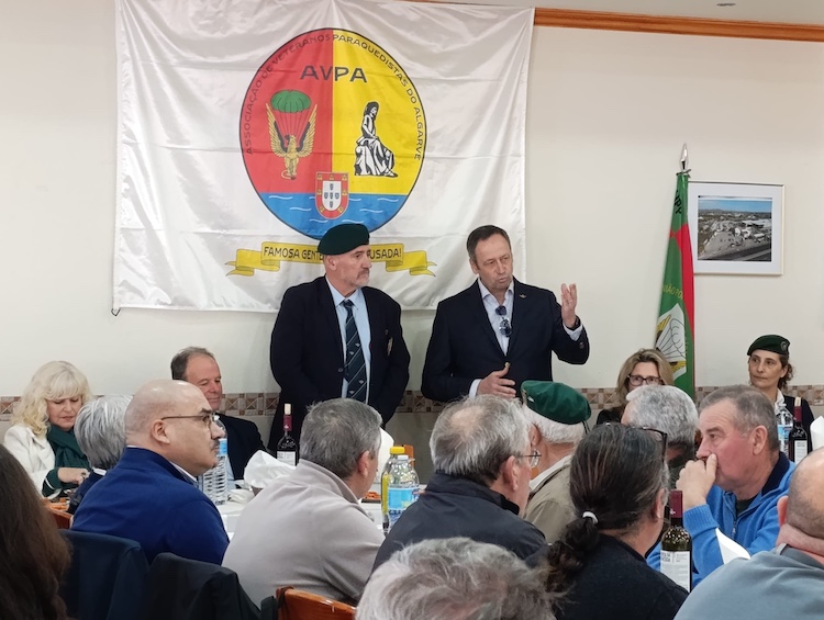 Paraqudistas-Algarve-3