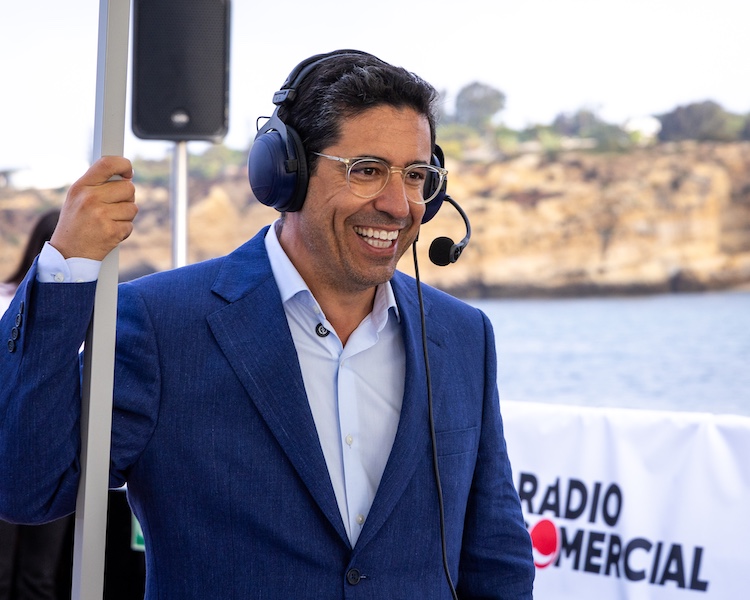 Albufeira-Rádio-Comercial-2