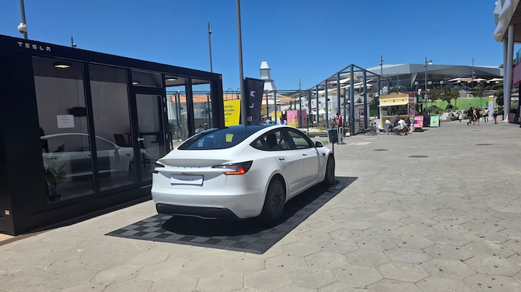 Tesla-MAR-Shopping-Algarve-2