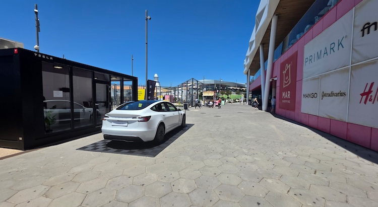 Tesla-MAR-Shopping-Algarve-3